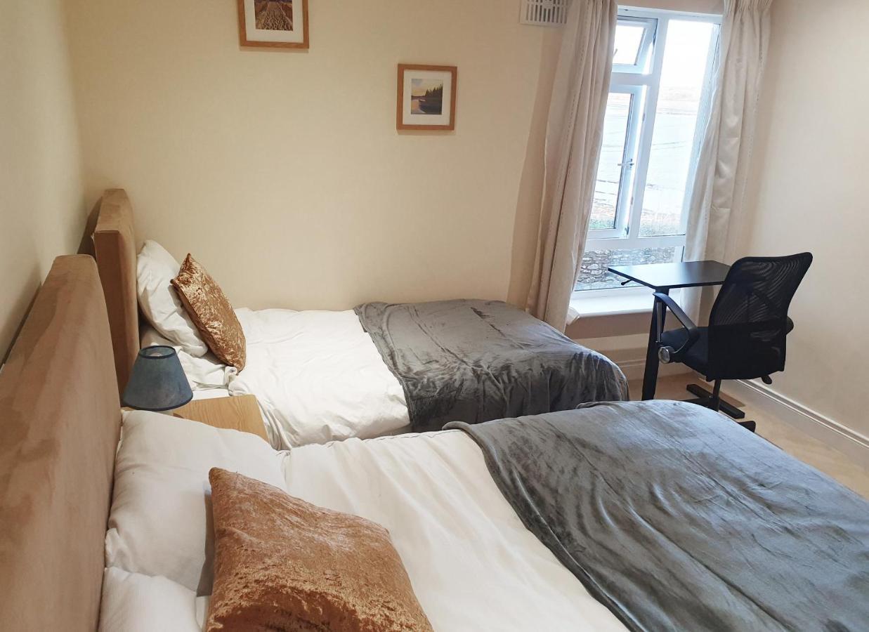 Ballycotton Holiday Apartment No 6 By Trident Holiday Homes Eksteriør billede